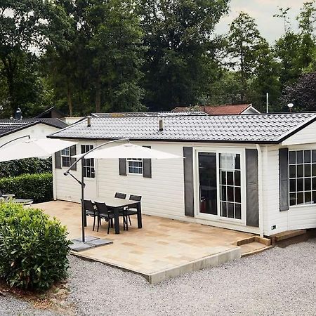 4 Persons Chalet Valkenbosch Situated In The Forested Area 奥斯特韦克 外观 照片