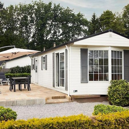 4 Persons Chalet Valkenbosch Situated In The Forested Area 奥斯特韦克 外观 照片